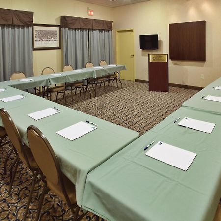 Wingate By Wyndham Waynesboro Hotel Bagian luar foto