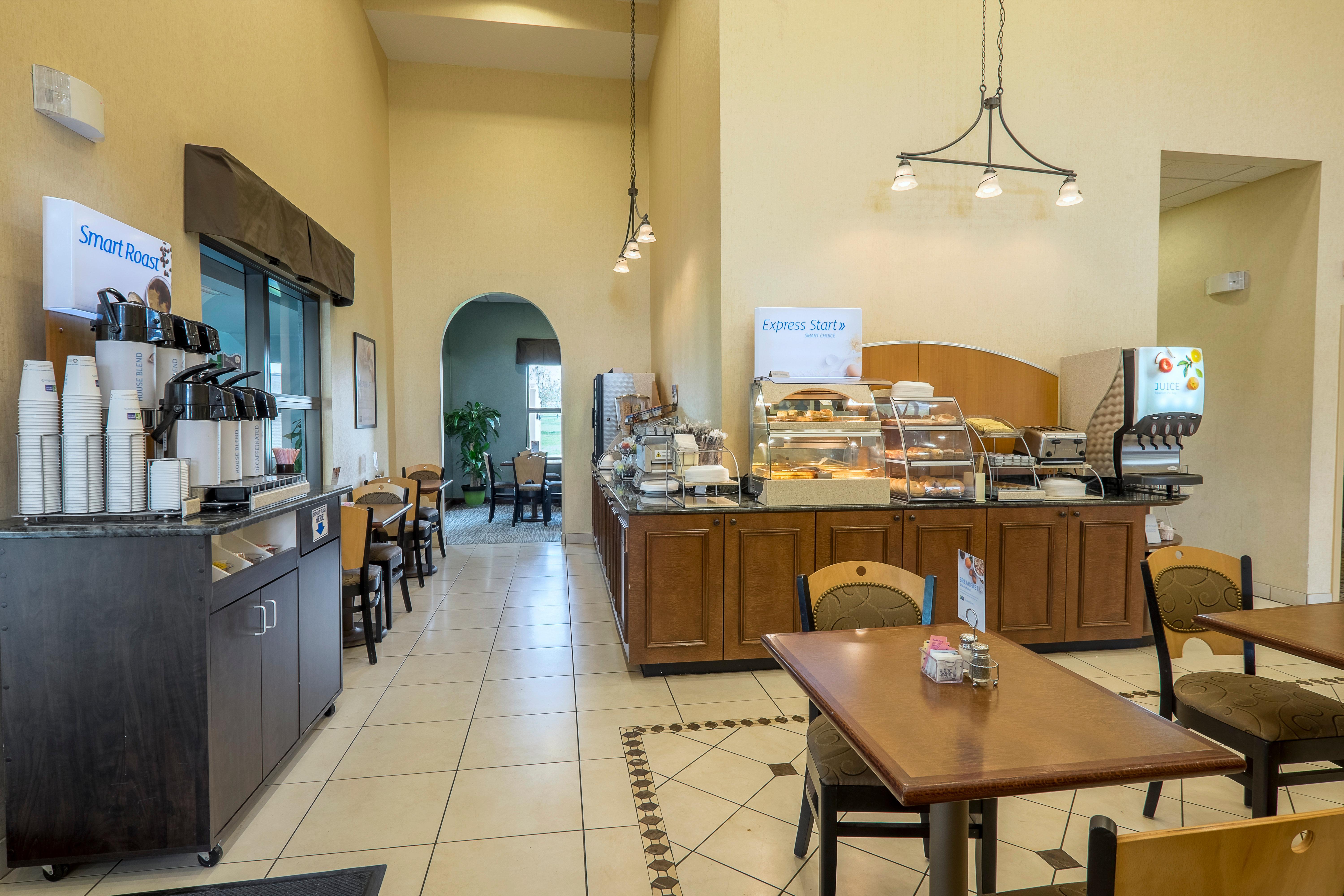 Wingate By Wyndham Waynesboro Hotel Bagian luar foto
