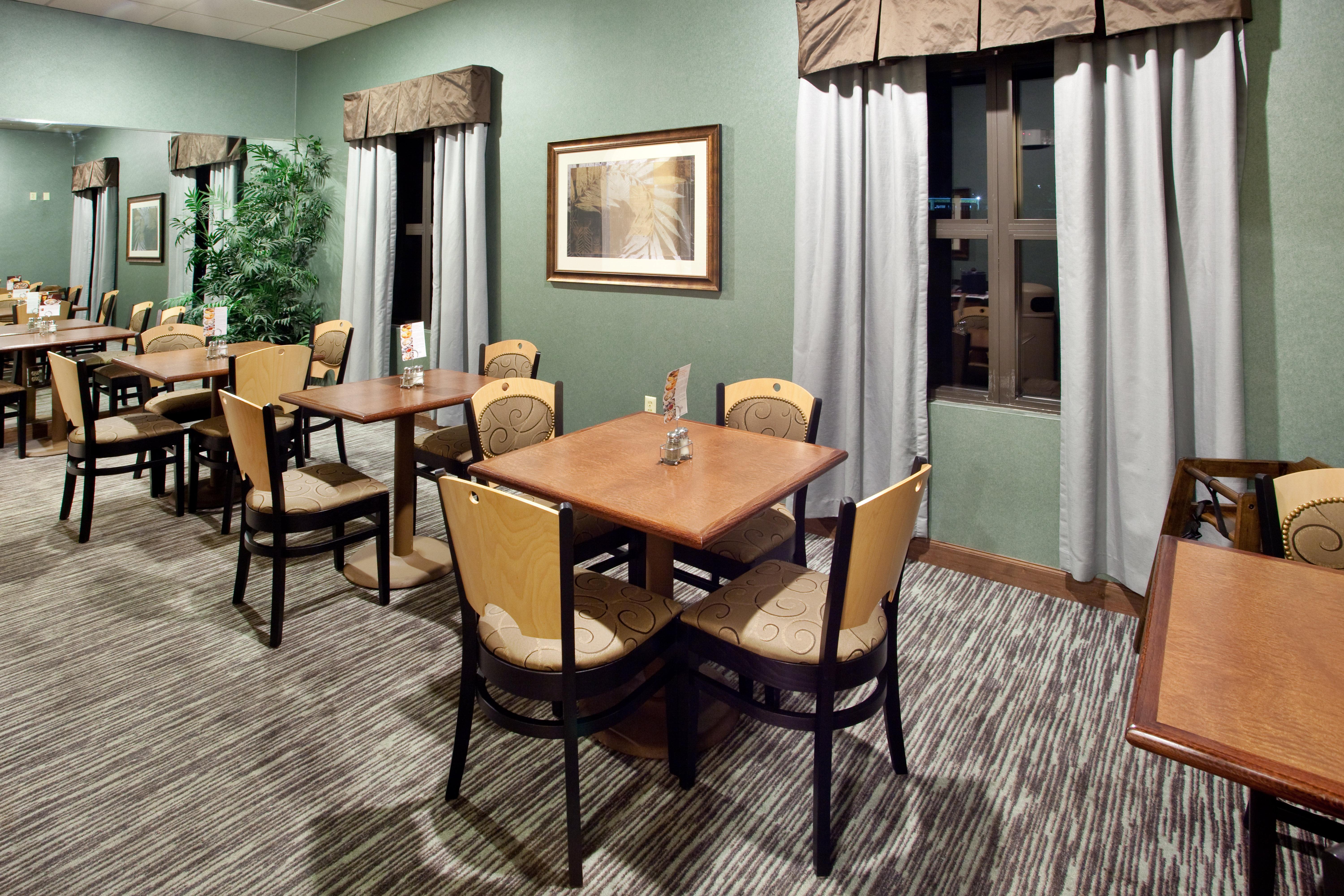 Wingate By Wyndham Waynesboro Hotel Bagian luar foto