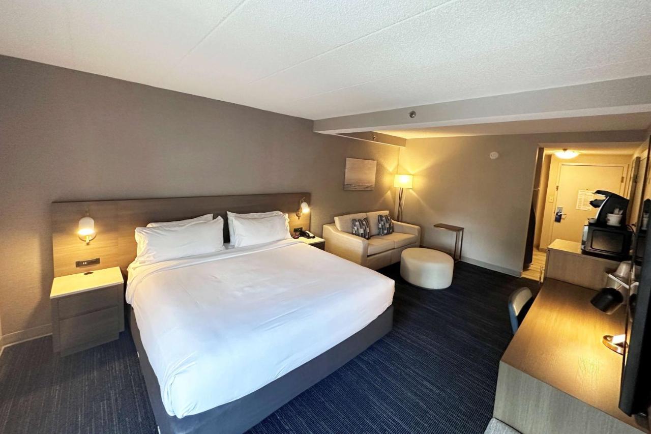 Wingate By Wyndham Waynesboro Hotel Bagian luar foto