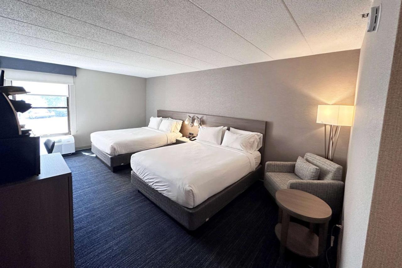 Wingate By Wyndham Waynesboro Hotel Bagian luar foto