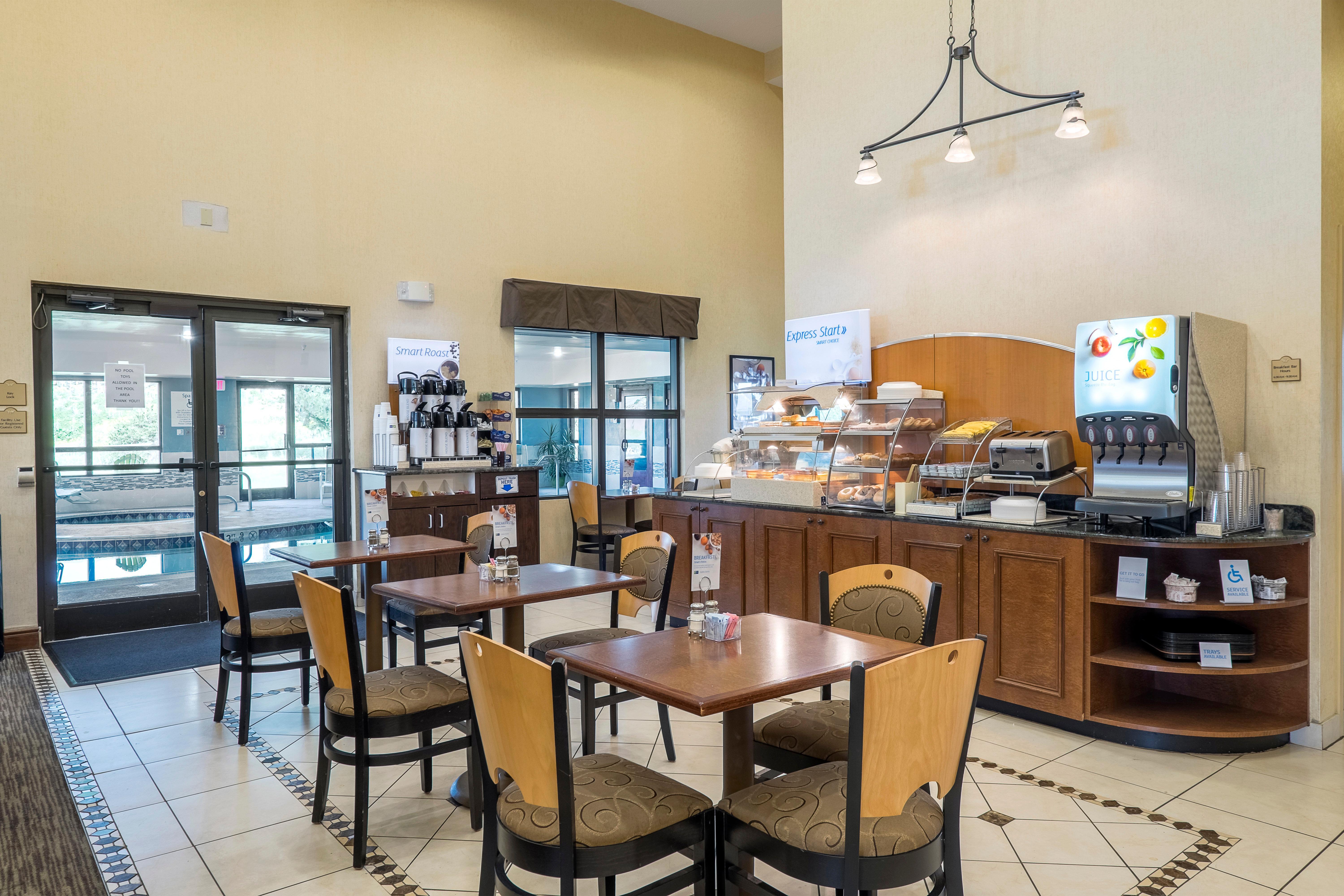 Wingate By Wyndham Waynesboro Hotel Bagian luar foto