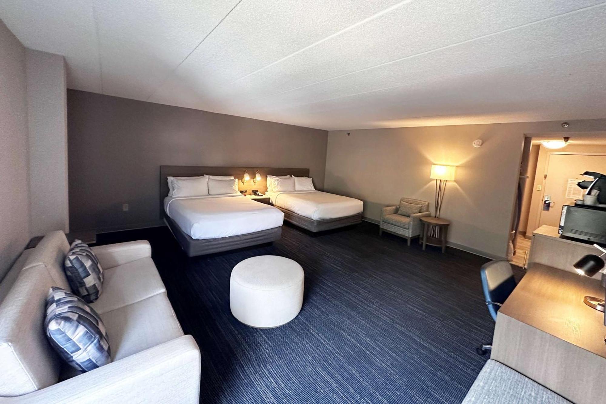 Wingate By Wyndham Waynesboro Hotel Bagian luar foto