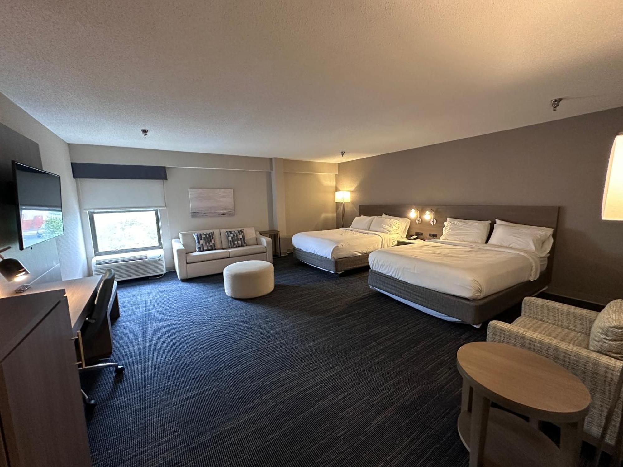 Wingate By Wyndham Waynesboro Hotel Bagian luar foto