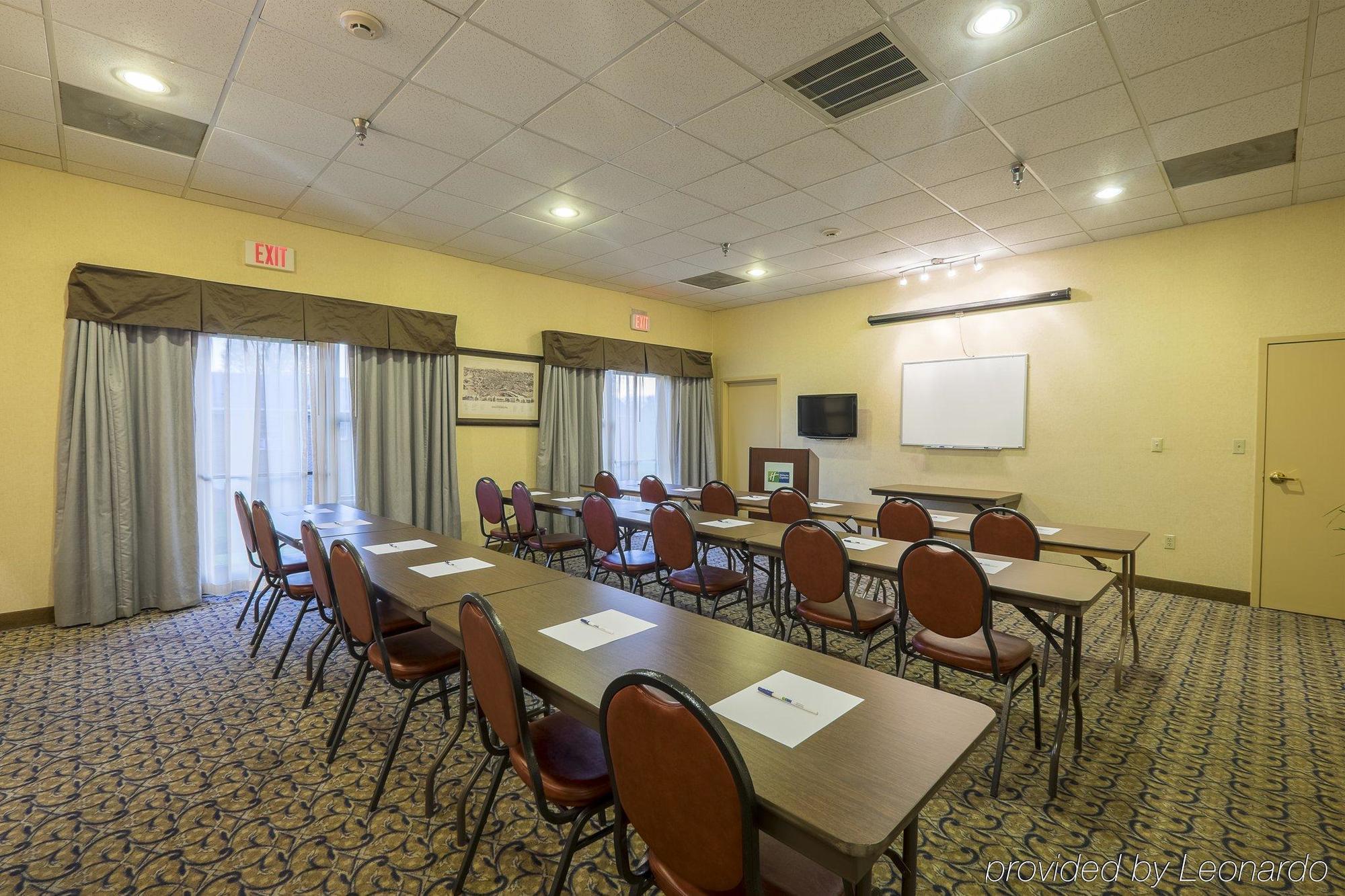 Wingate By Wyndham Waynesboro Hotel Bagian luar foto